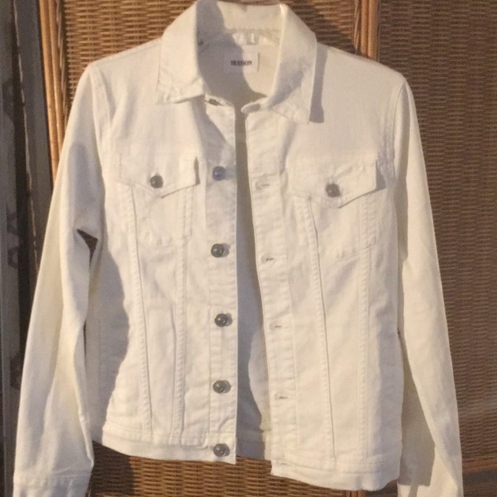 🎄 White HUDSON Jean jacket 🎄